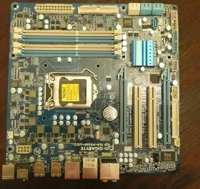 022 Gigabyte P55M-UD2