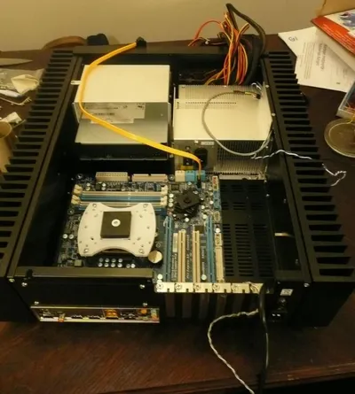 046 Motherboard installed